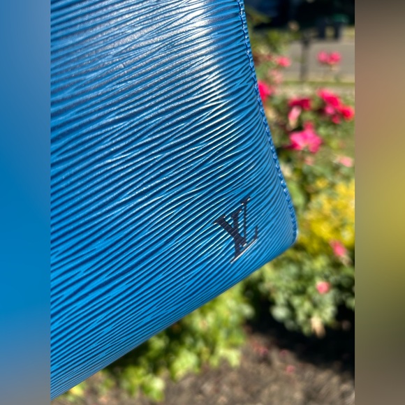 Louis Vuitton Keepall 45 Blue Epi Leather - Picture 3 of 15